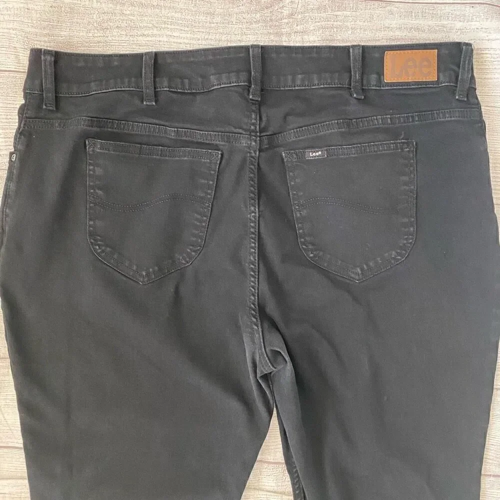 Lee women 22 regular fit boot cut mid rise cotton blend jeans black
